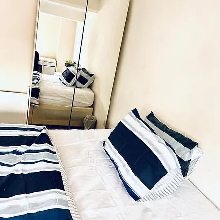 Private Close To And Centre بيت ضيافة ليدز
