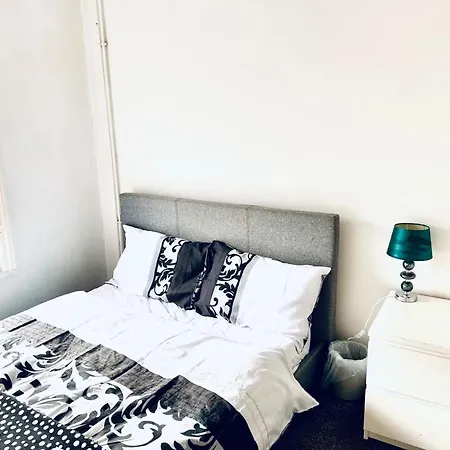 Guest house Private Close To Leeds And Centre *